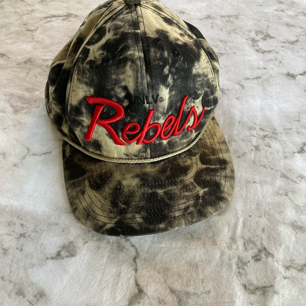 Rebels Snapback Mitchell & Ness